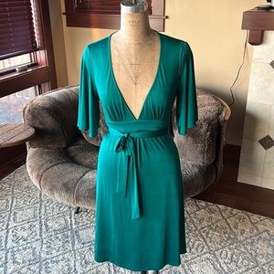 Australian Designer Leona Edminston frocks slinky sexy flutter sleeve retro 40s